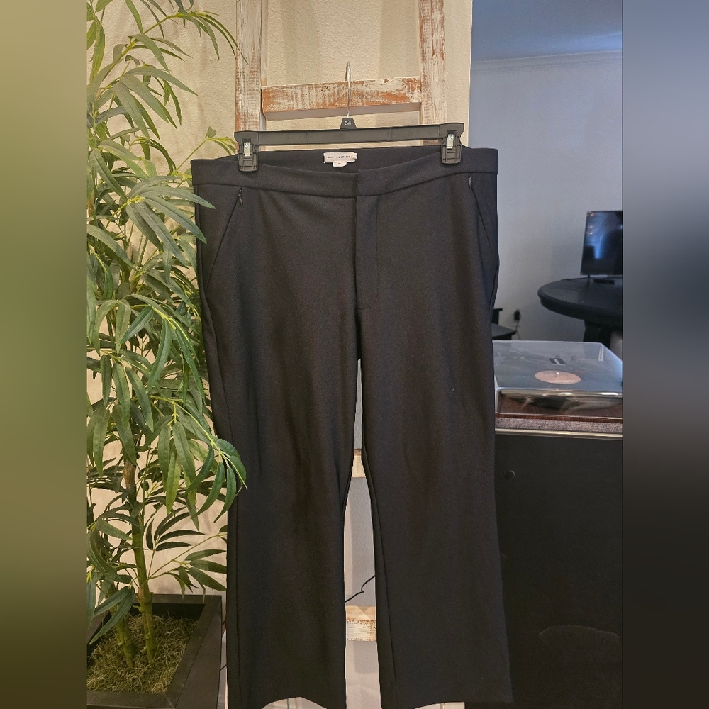 Good American black trousers